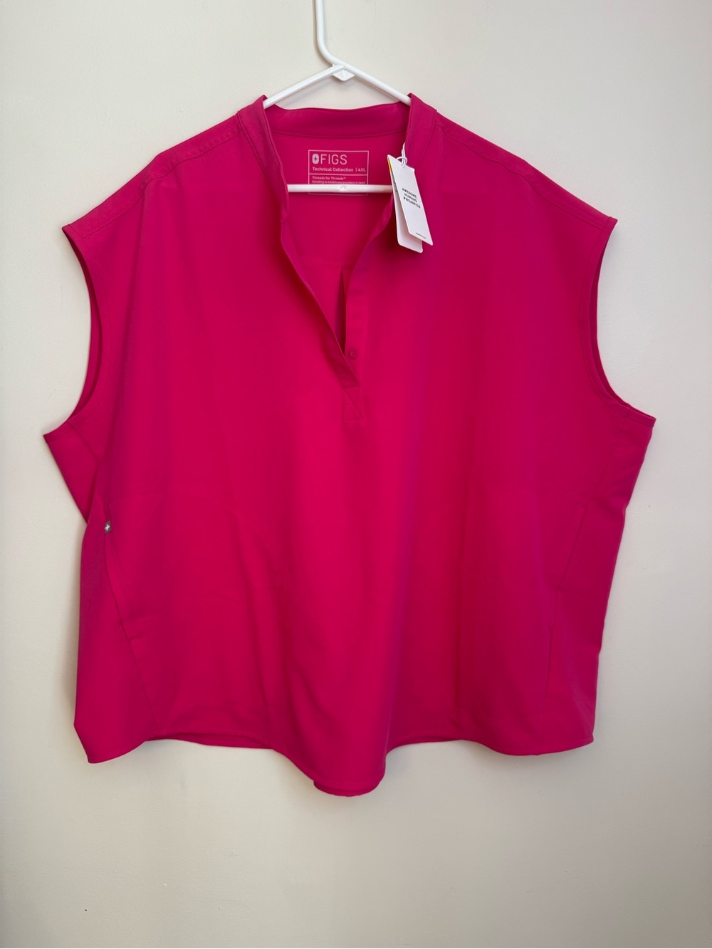 Figs Women’s Rafaela Oversized Scrub Top Size  4XL Hot Pink PO 4217 NWT